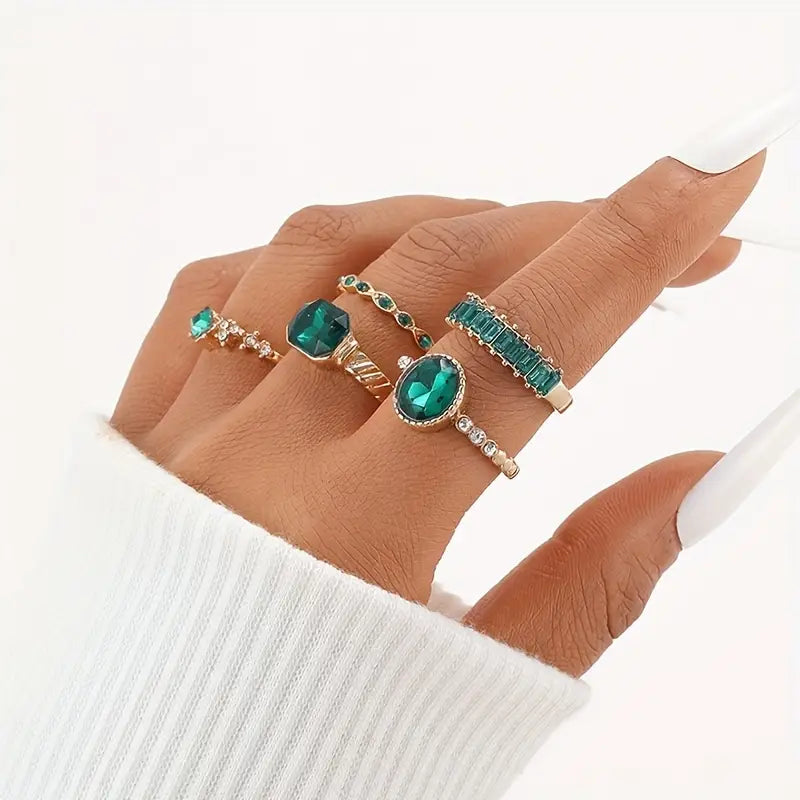 Zarina Exquisite Emerald Ring Set