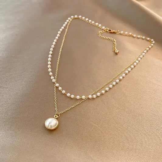 Elegant pearls necklace